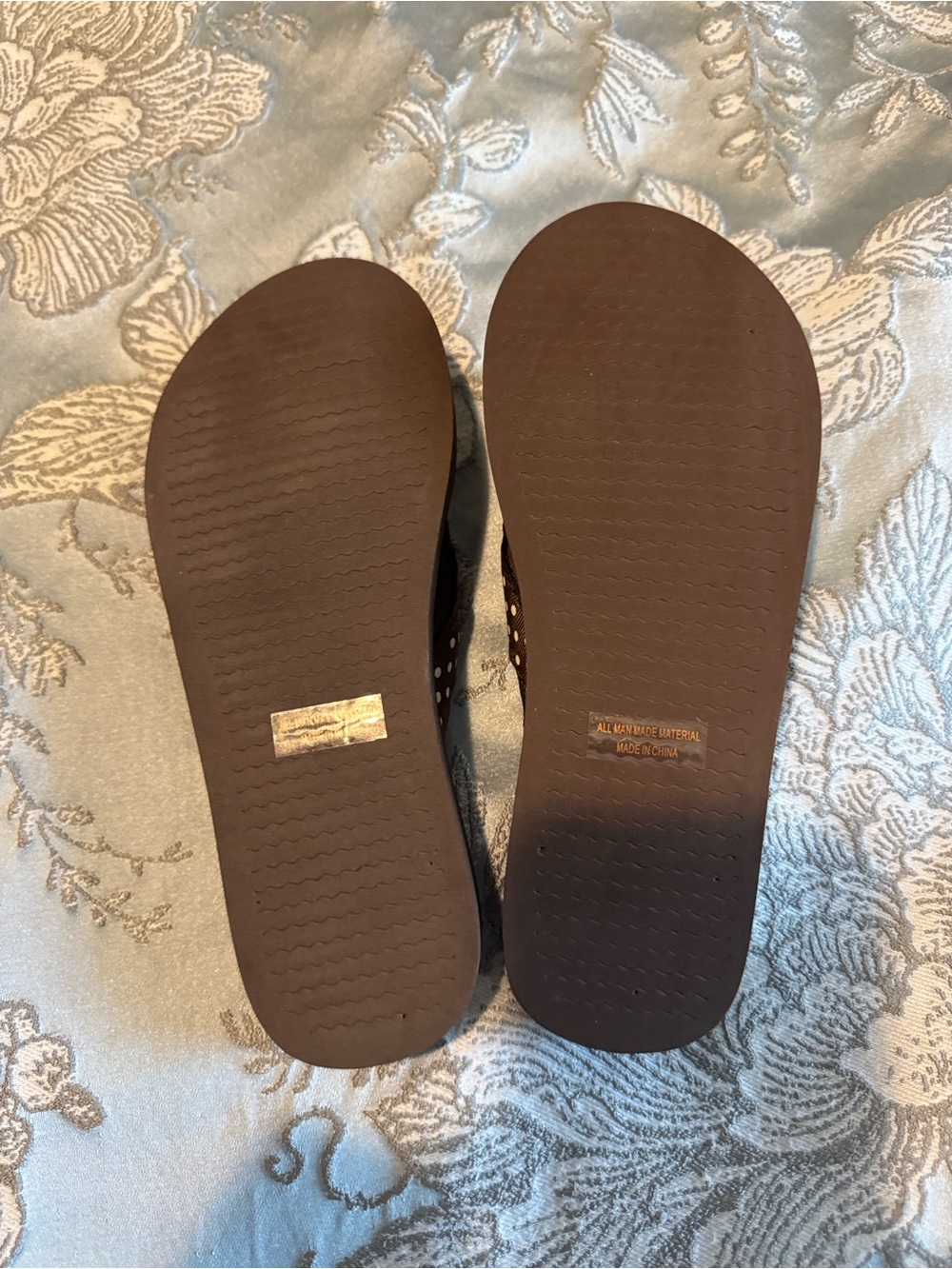 Women’s Black Polka Dot Foam-Backed Sandals - Picture 2 of 3